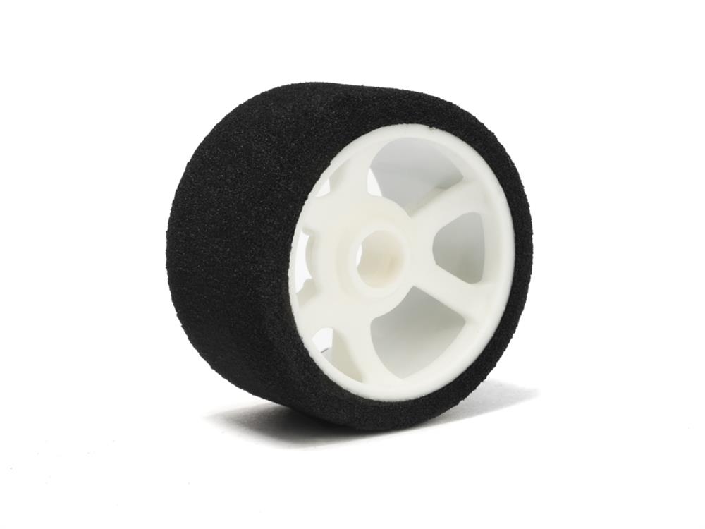 Pair of front tyres 1:12 Shore 30 on white rims. Pair of front tyres 1:12 Shore 30 on white rims.